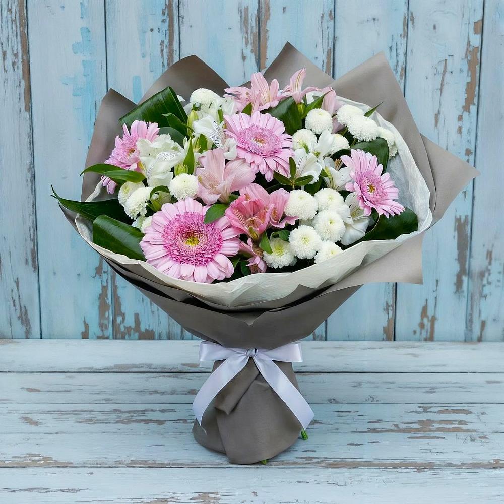 Букет цветов из: Герберы, Альстромерии и Хризантемы в Саввинской Слободе